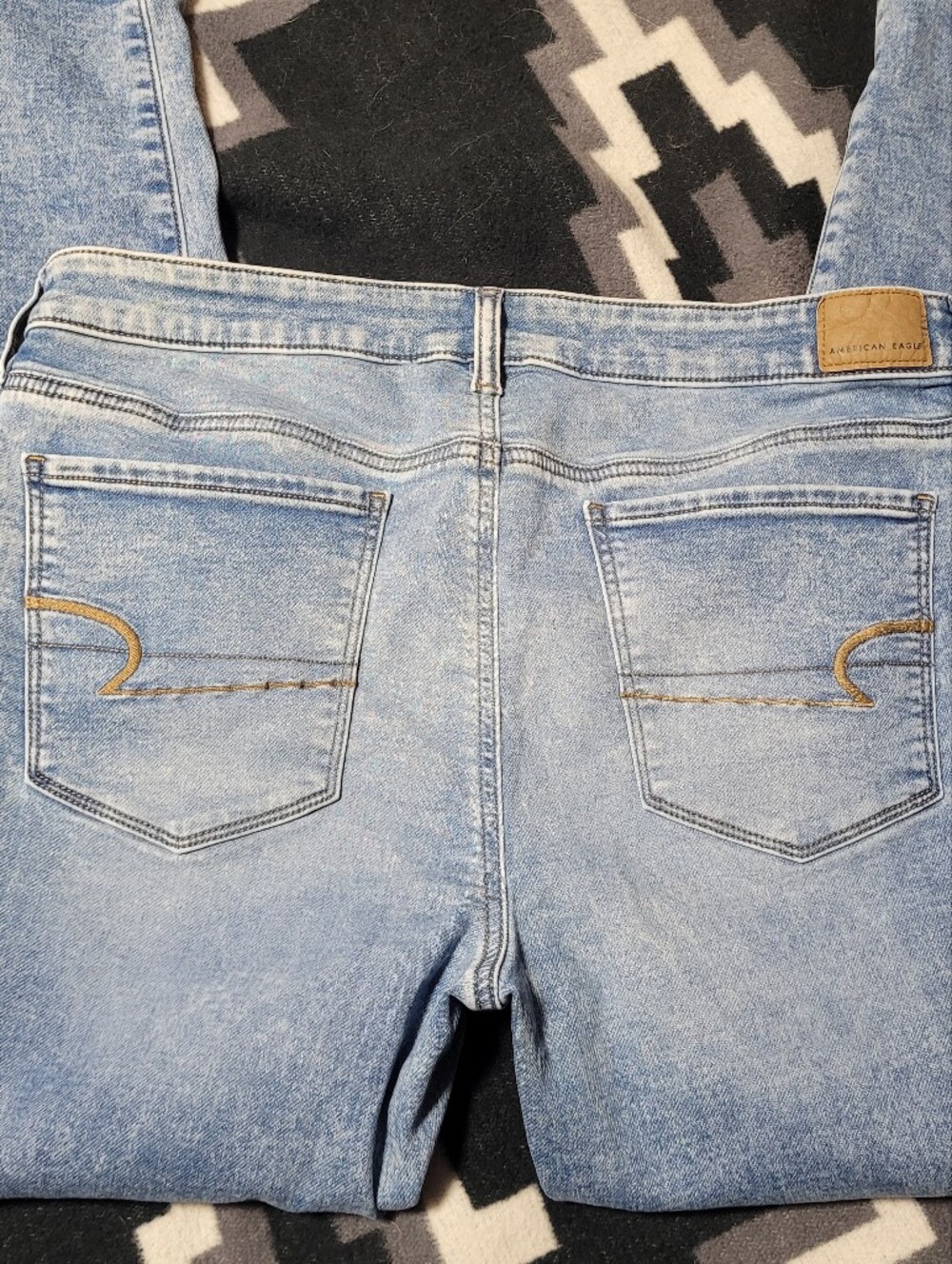 American Eagle Outfitters Light Wash High-Rise Skinny Jeans